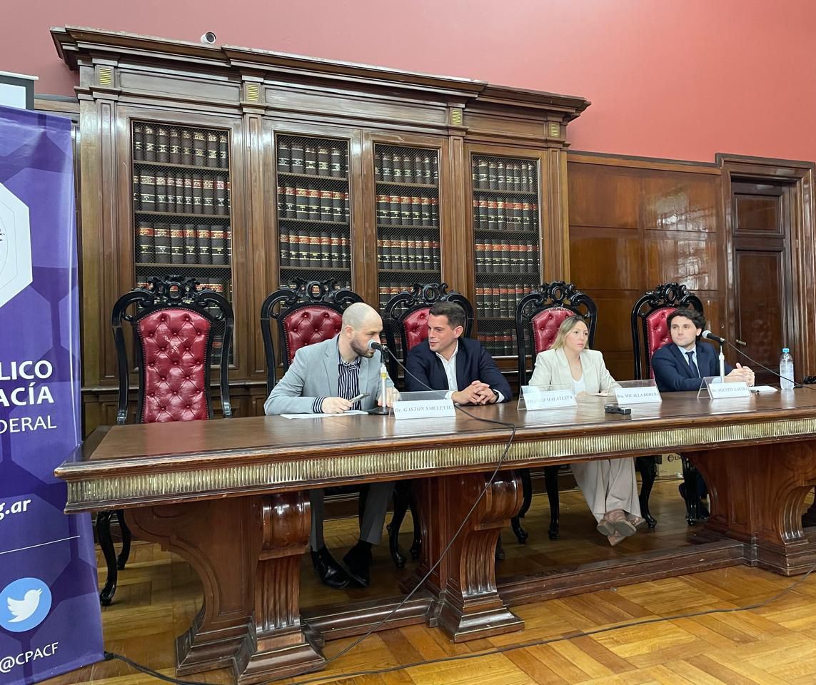 SE CELEBR� EL �CONCURSO DE PONENCIAS�  EN LA UBA